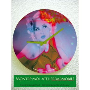 montre-moi pin-up rose